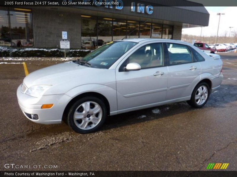 CD Silver Metallic / Charcoal/Red 2005 Ford Focus ZX4 ST Sedan