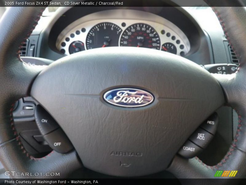 CD Silver Metallic / Charcoal/Red 2005 Ford Focus ZX4 ST Sedan