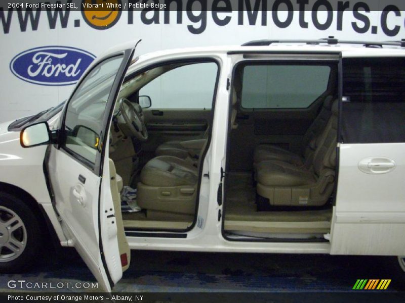 Vibrant White / Pebble Beige 2004 Ford Freestar SEL