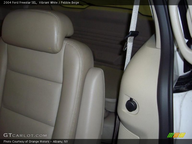 Vibrant White / Pebble Beige 2004 Ford Freestar SEL