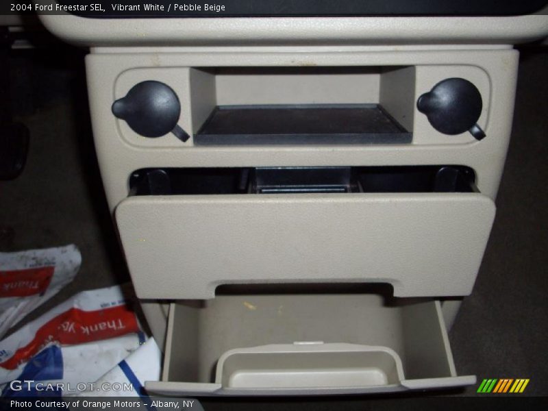 Vibrant White / Pebble Beige 2004 Ford Freestar SEL