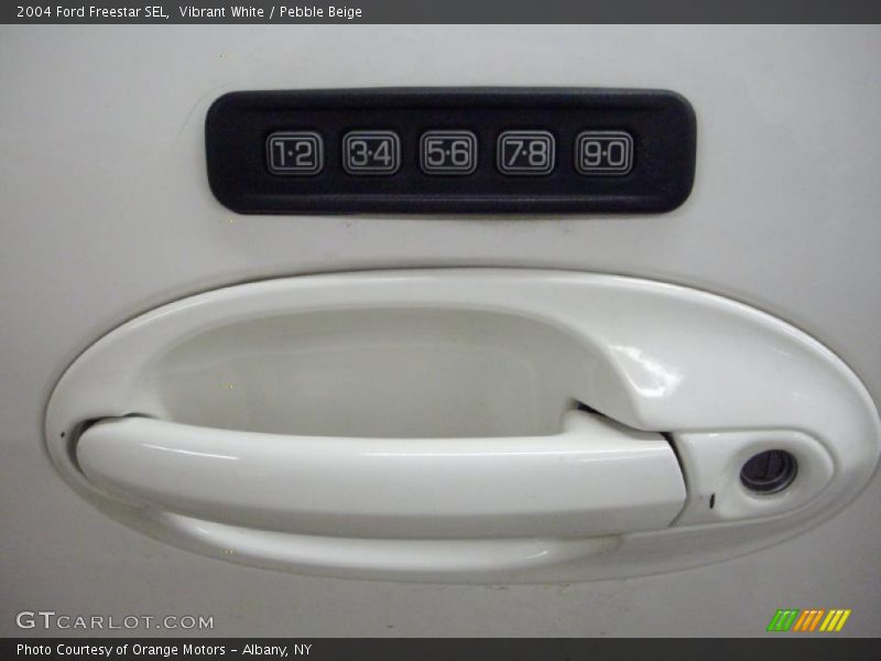Vibrant White / Pebble Beige 2004 Ford Freestar SEL