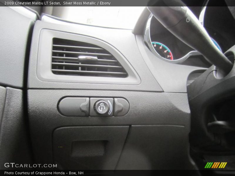 Silver Moss Metallic / Ebony 2009 Chevrolet Malibu LT Sedan
