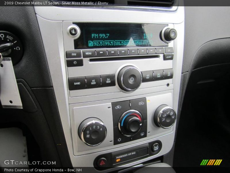 Silver Moss Metallic / Ebony 2009 Chevrolet Malibu LT Sedan