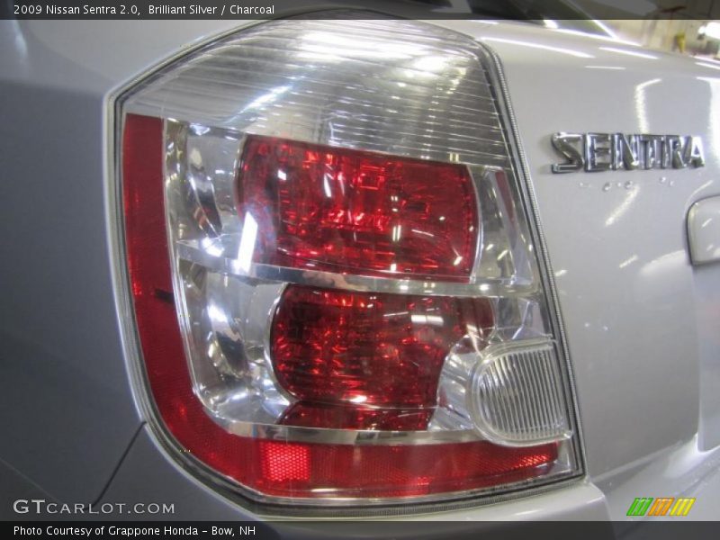 Brilliant Silver / Charcoal 2009 Nissan Sentra 2.0