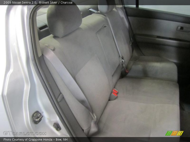 Brilliant Silver / Charcoal 2009 Nissan Sentra 2.0
