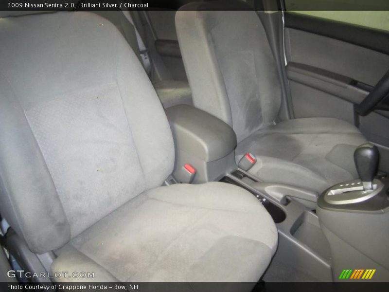 Brilliant Silver / Charcoal 2009 Nissan Sentra 2.0