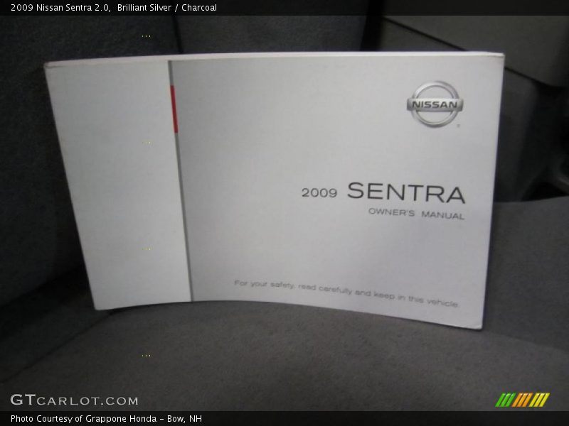 Brilliant Silver / Charcoal 2009 Nissan Sentra 2.0