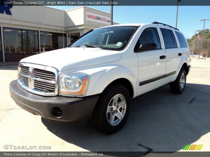 Front 3/4 View of 2006 Durango SXT