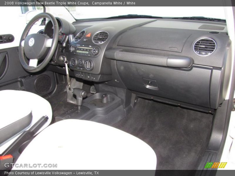 Dashboard of 2008 New Beetle Triple White Coupe