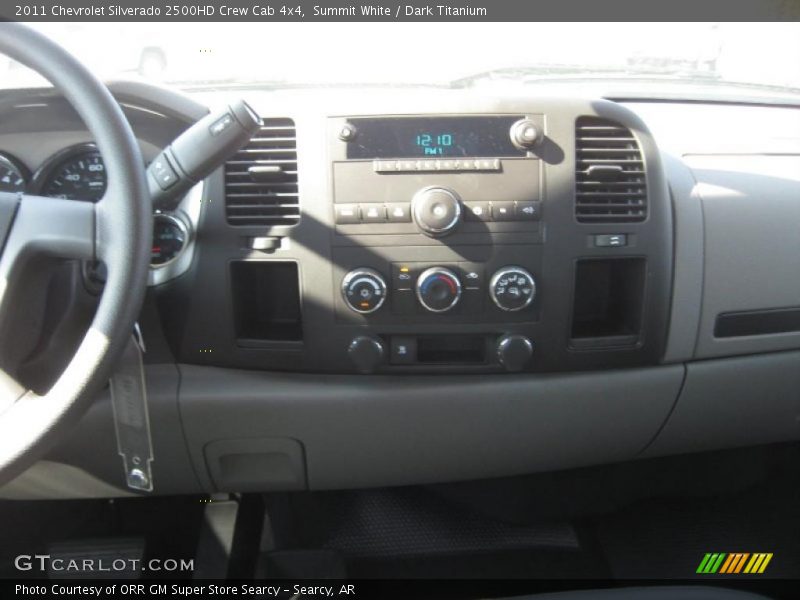 Controls of 2011 Silverado 2500HD Crew Cab 4x4