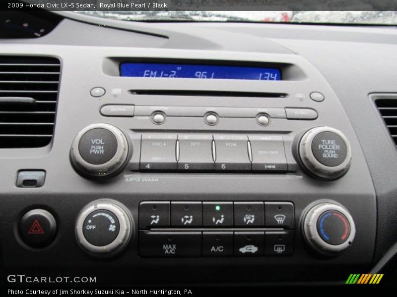 Controls of 2009 Civic LX-S Sedan