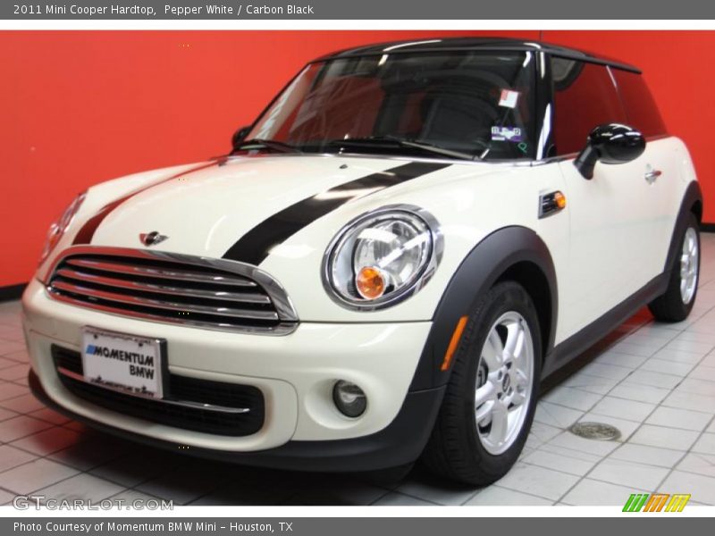 Pepper White / Carbon Black 2011 Mini Cooper Hardtop