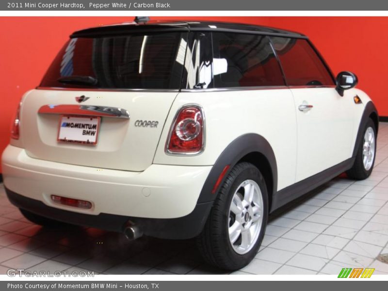 Pepper White / Carbon Black 2011 Mini Cooper Hardtop