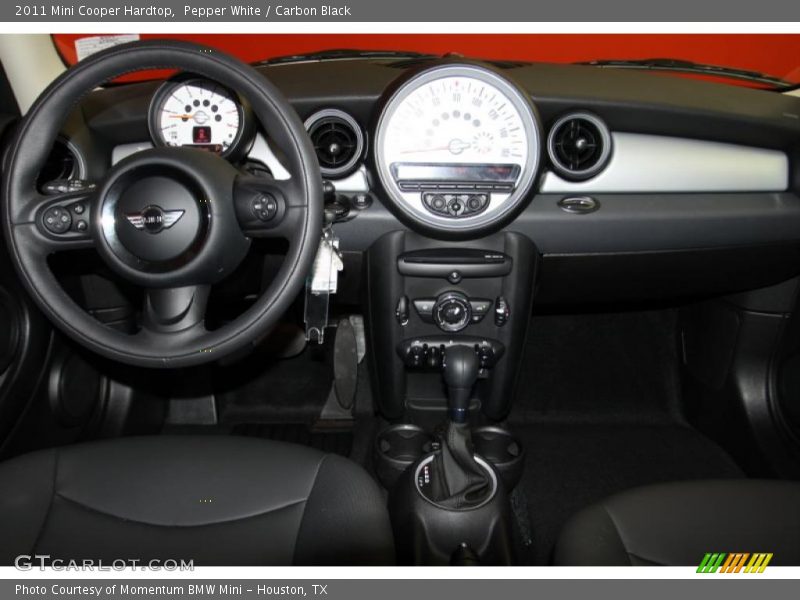 Pepper White / Carbon Black 2011 Mini Cooper Hardtop