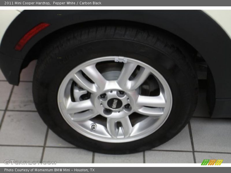 Pepper White / Carbon Black 2011 Mini Cooper Hardtop
