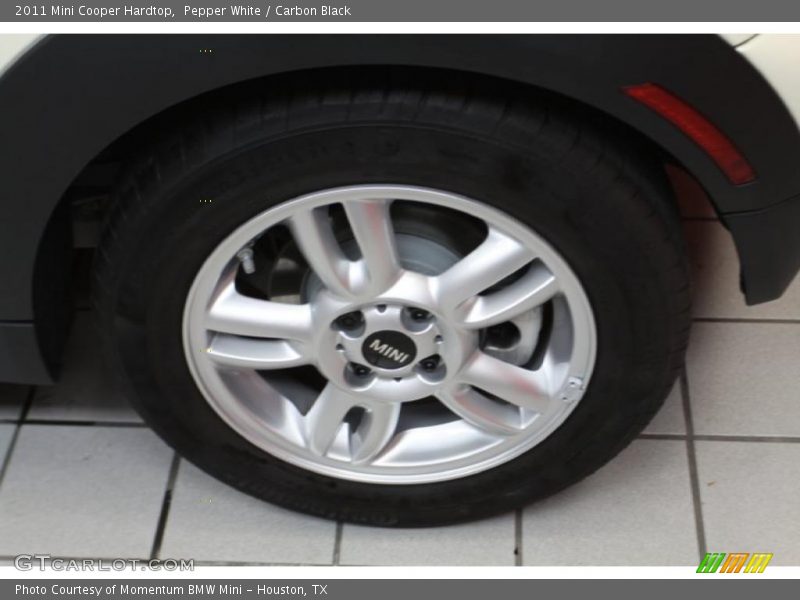 Pepper White / Carbon Black 2011 Mini Cooper Hardtop