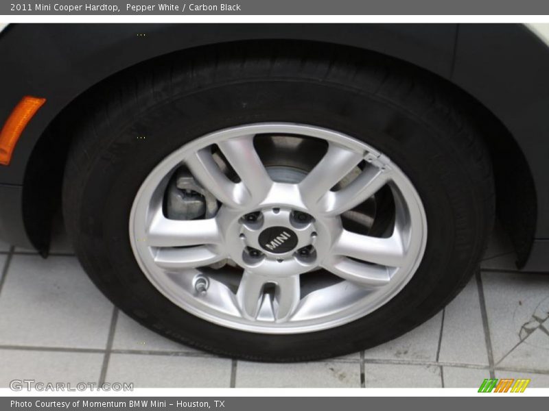 Pepper White / Carbon Black 2011 Mini Cooper Hardtop