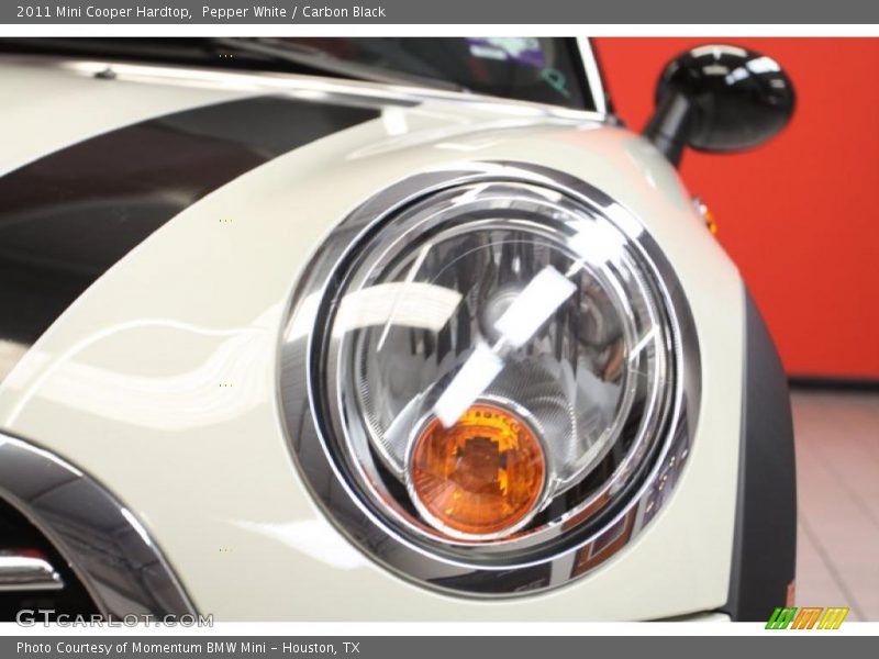 Pepper White / Carbon Black 2011 Mini Cooper Hardtop