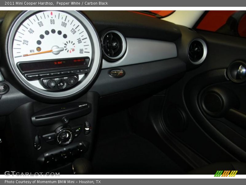 Pepper White / Carbon Black 2011 Mini Cooper Hardtop