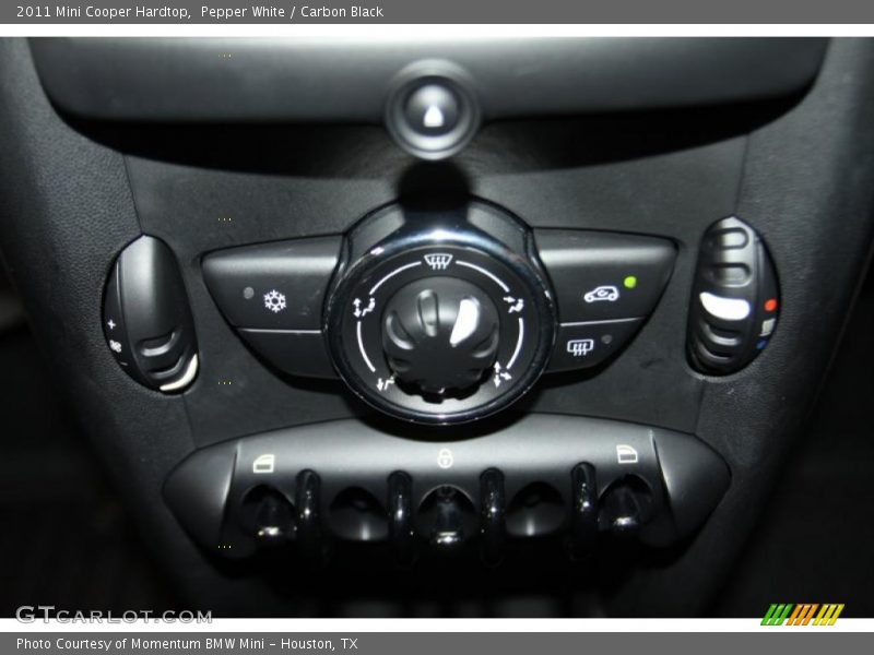 Pepper White / Carbon Black 2011 Mini Cooper Hardtop