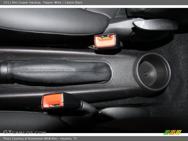 Pepper White / Carbon Black 2011 Mini Cooper Hardtop