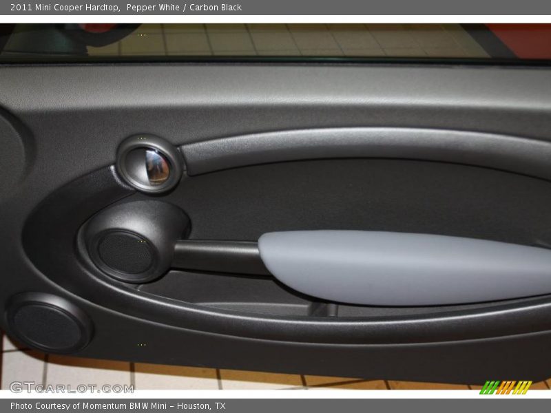 Pepper White / Carbon Black 2011 Mini Cooper Hardtop