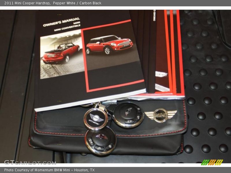Pepper White / Carbon Black 2011 Mini Cooper Hardtop