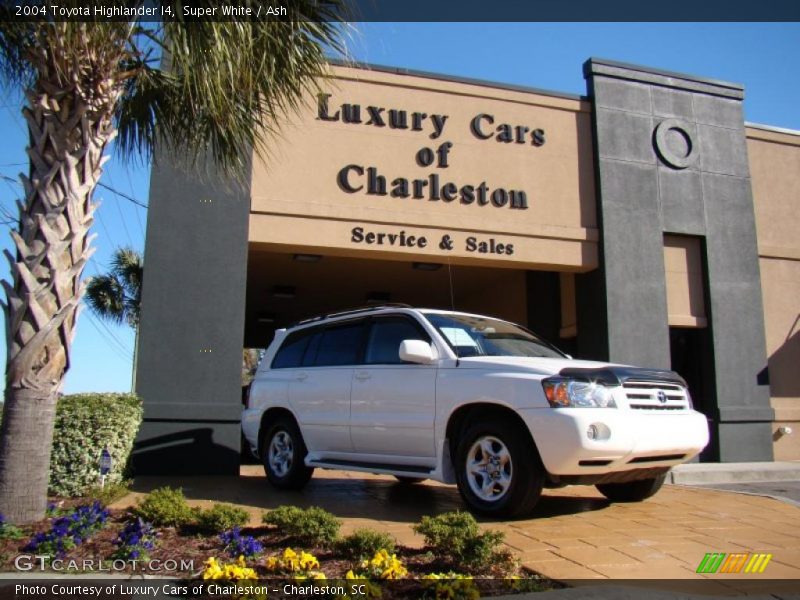 Super White / Ash 2004 Toyota Highlander I4