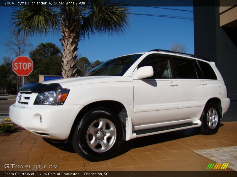 Super White / Ash 2004 Toyota Highlander I4