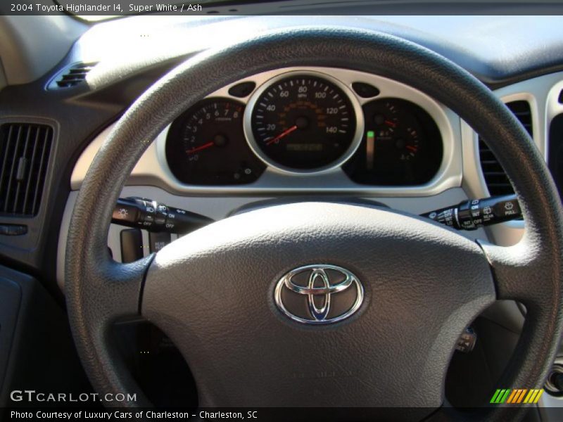 Super White / Ash 2004 Toyota Highlander I4