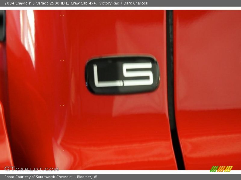 Victory Red / Dark Charcoal 2004 Chevrolet Silverado 2500HD LS Crew Cab 4x4