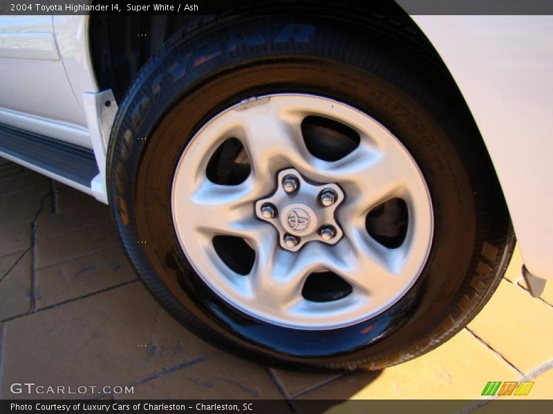Super White / Ash 2004 Toyota Highlander I4