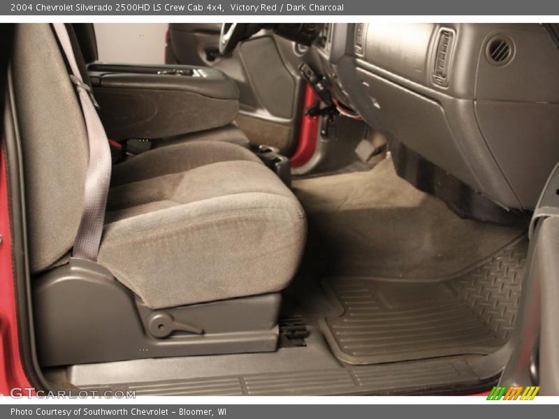 Victory Red / Dark Charcoal 2004 Chevrolet Silverado 2500HD LS Crew Cab 4x4