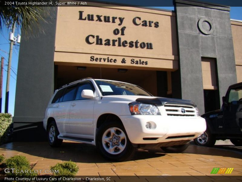Super White / Ash 2004 Toyota Highlander I4