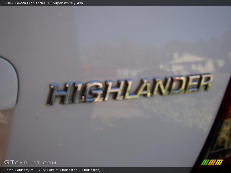 Super White / Ash 2004 Toyota Highlander I4