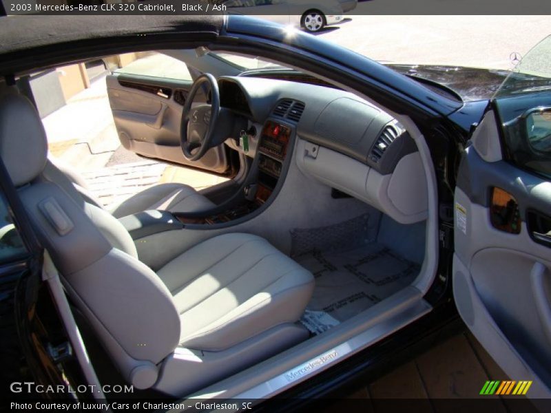 Black / Ash 2003 Mercedes-Benz CLK 320 Cabriolet