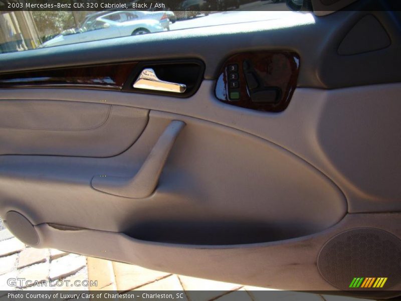 Black / Ash 2003 Mercedes-Benz CLK 320 Cabriolet