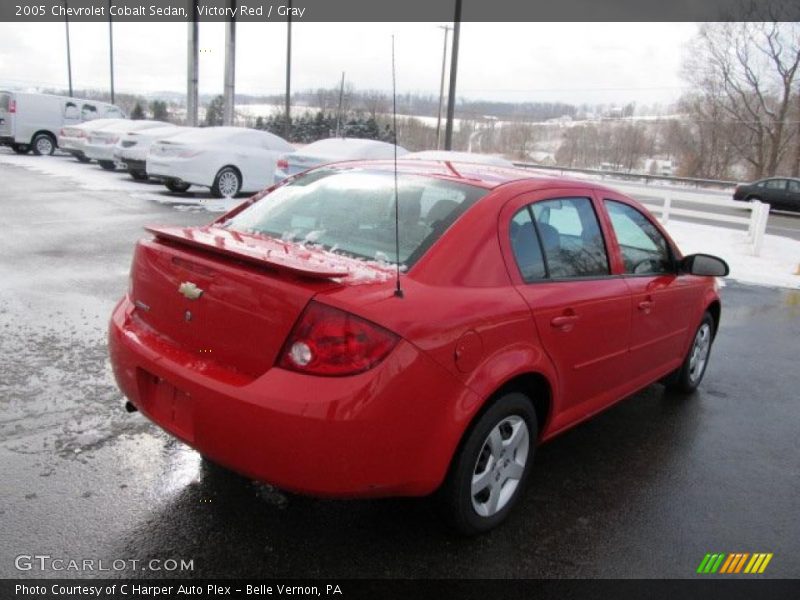 Victory Red / Gray 2005 Chevrolet Cobalt Sedan