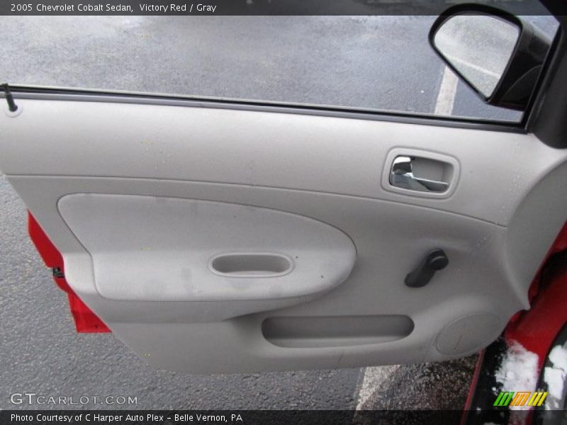 Victory Red / Gray 2005 Chevrolet Cobalt Sedan
