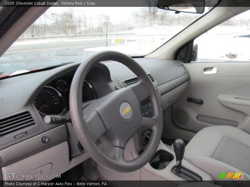 Victory Red / Gray 2005 Chevrolet Cobalt Sedan