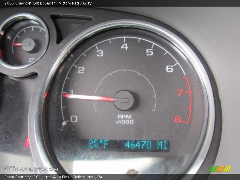 Victory Red / Gray 2005 Chevrolet Cobalt Sedan