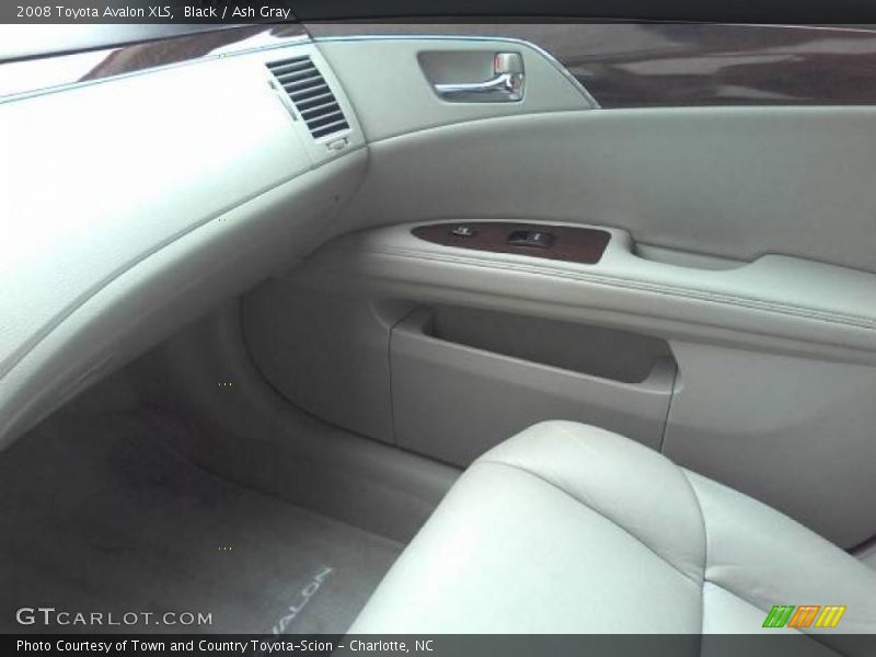 Black / Ash Gray 2008 Toyota Avalon XLS