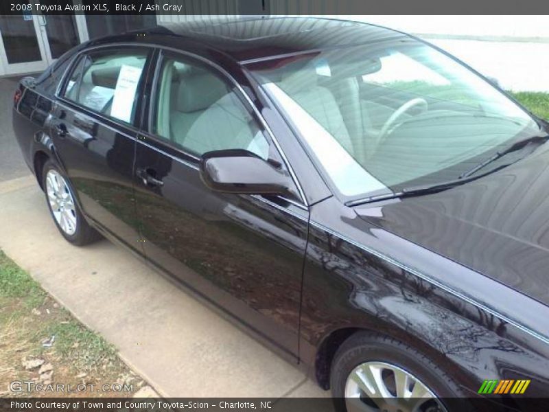 Black / Ash Gray 2008 Toyota Avalon XLS