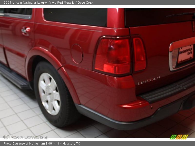 Vivid Red Metallic / Dove Grey 2005 Lincoln Navigator Luxury