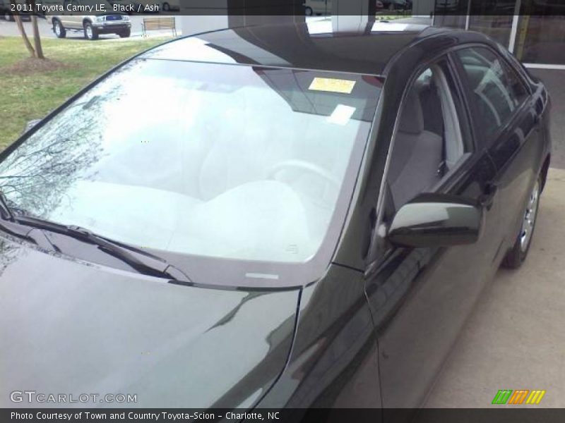 Black / Ash 2011 Toyota Camry LE