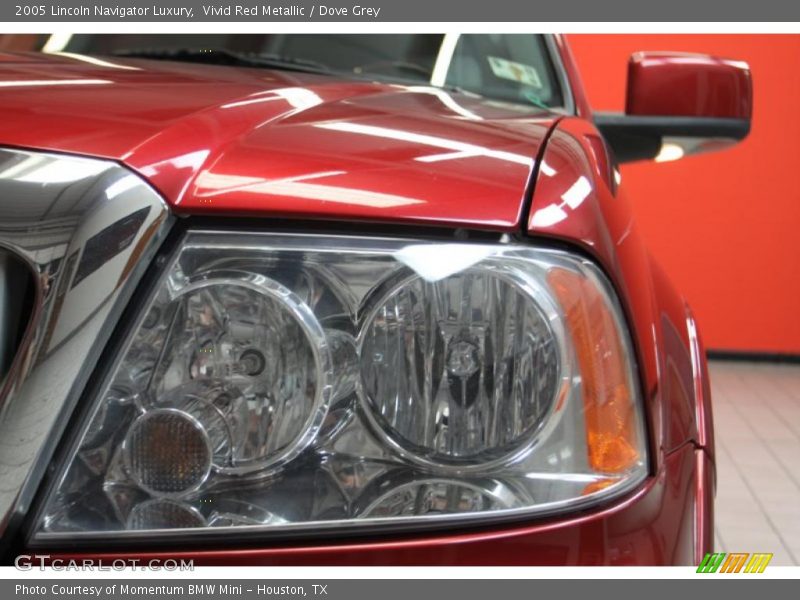 Vivid Red Metallic / Dove Grey 2005 Lincoln Navigator Luxury