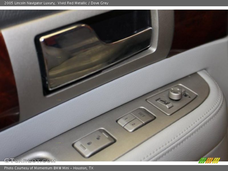 Vivid Red Metallic / Dove Grey 2005 Lincoln Navigator Luxury