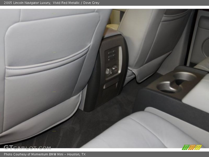 Vivid Red Metallic / Dove Grey 2005 Lincoln Navigator Luxury