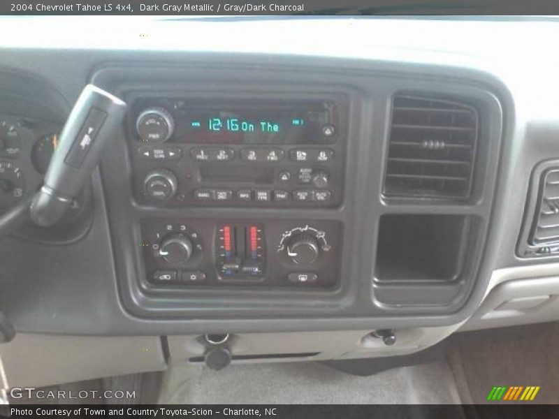 Dark Gray Metallic / Gray/Dark Charcoal 2004 Chevrolet Tahoe LS 4x4